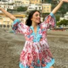 Vestido corto con cuello mandarín de Antica Sartoria
